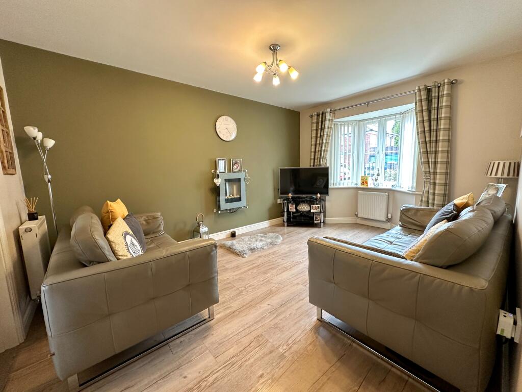 House in Walsall, Catherine Cross - View 2