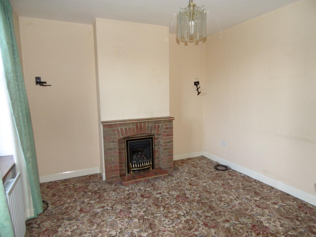 Rickstones Road, Witham photo 4