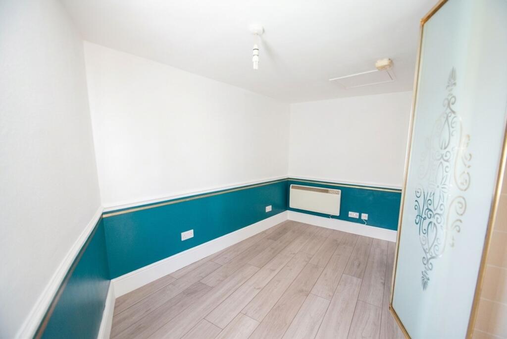 Apartment in Milton Keynes - View 4