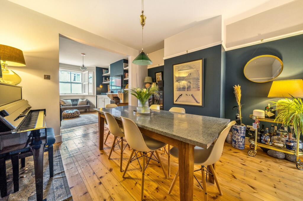 House in Slough - View 5