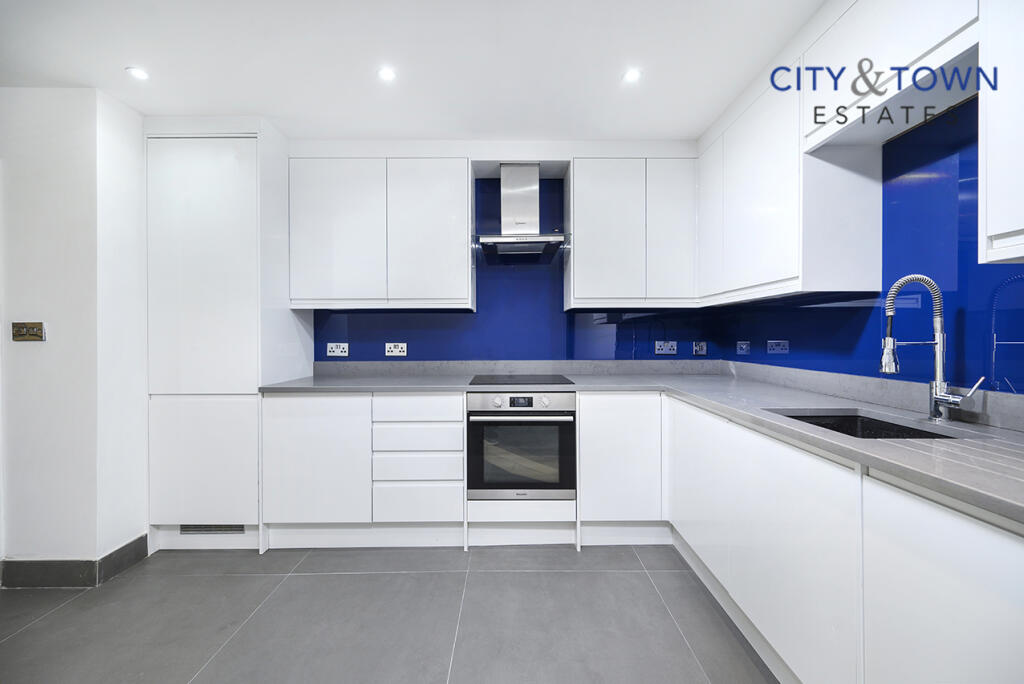 Apartment in London - More