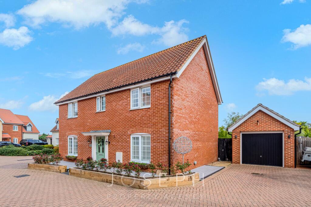 4-bed detached on Paddock Close, Kirton, IP10, £400,000