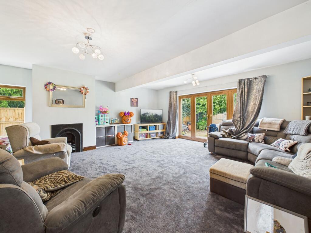 Vincent Close, Corringham, SS17 photo 2