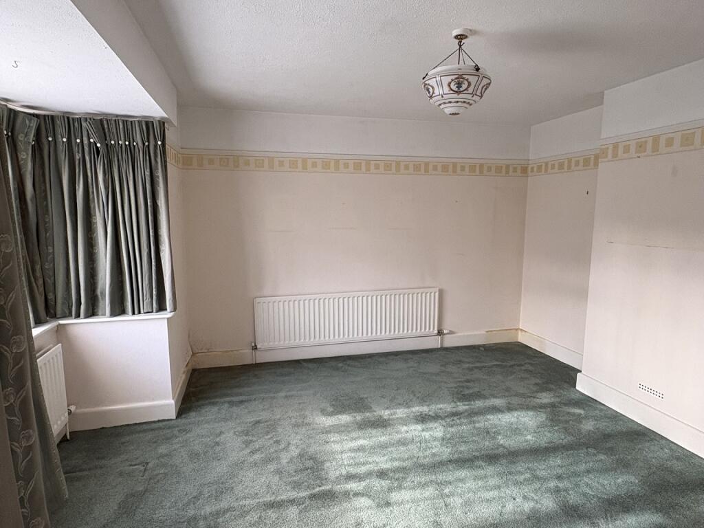 House in Bristol, Dinghurst - More