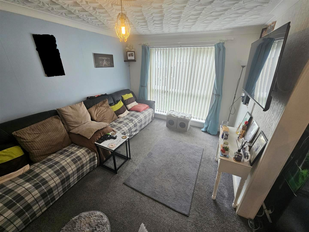 House in Cardiff, Pentrebane, Fairwater - View 3