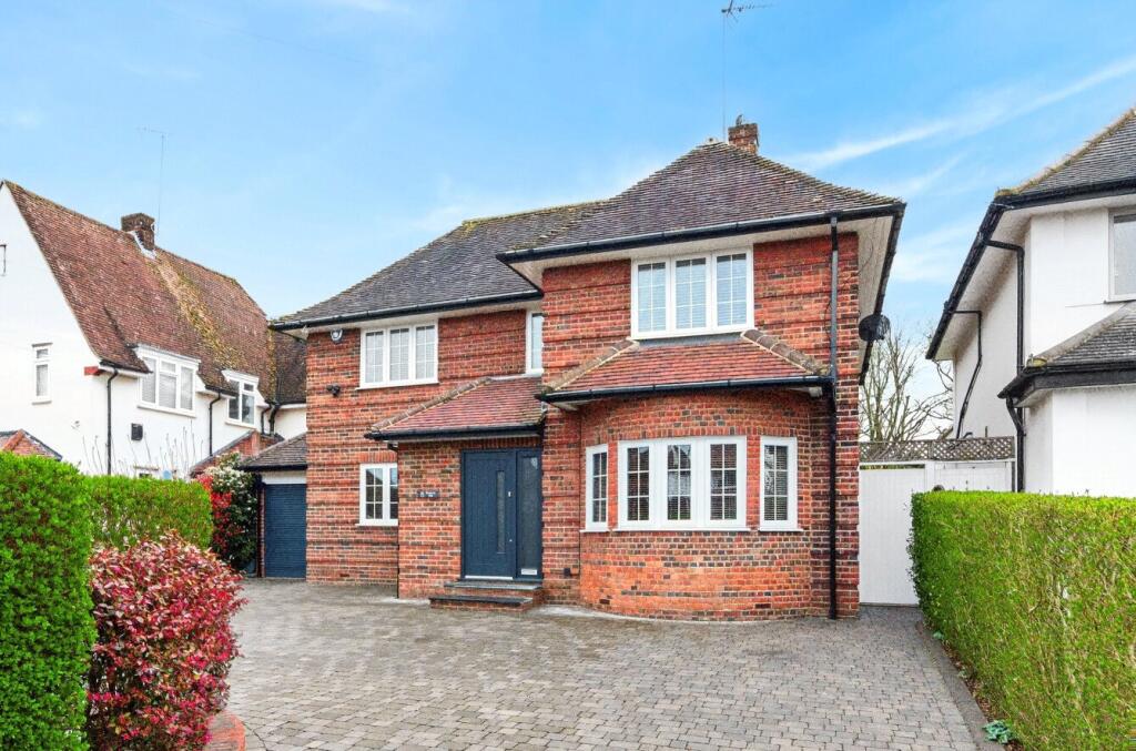 Additional image 31 of Bradmore Way, Brookmans Park, Hatfield, Hertfordshire, AL9
