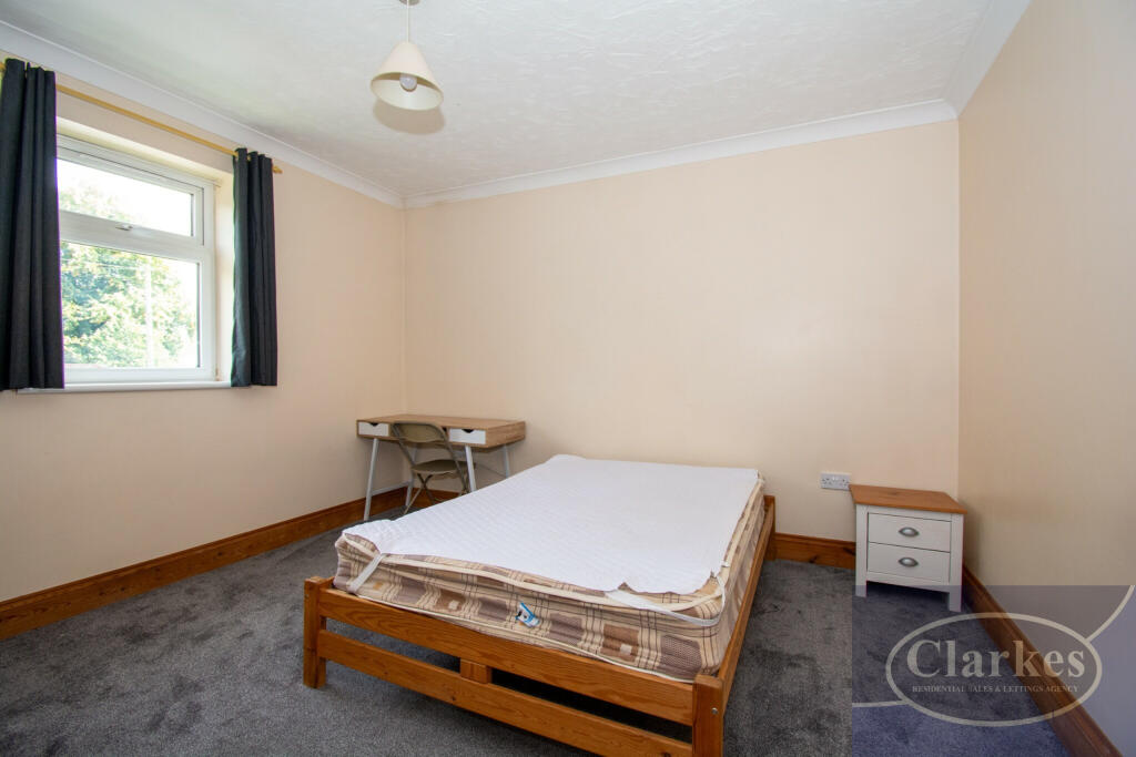 Additional image 8 of Redhill Drive, Winton