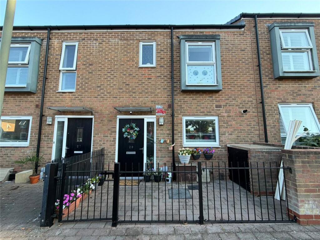 Pinson Way, Orpington, Kent, BR5
