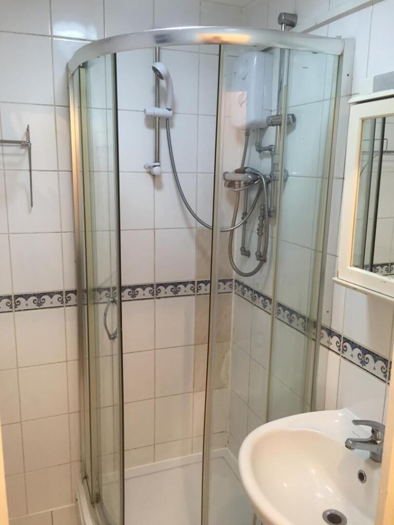 2 bedroom house for rent