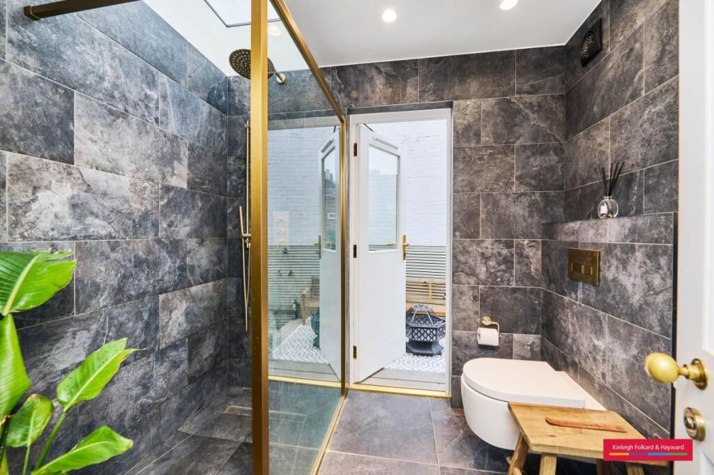 2 bedroom house for rent