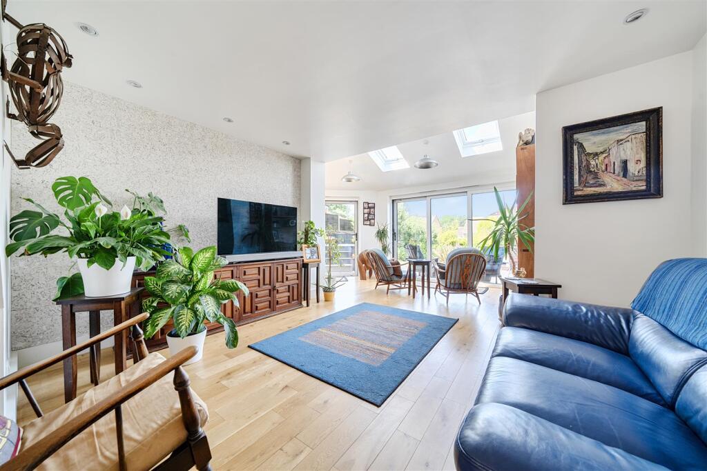 House in Maidstone, Tovil - View 2