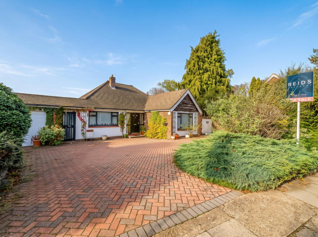 2-bed detached on Crofton Avenue, Orpington, BR6, £650,000