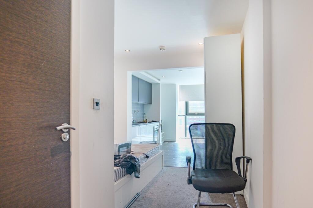 Apartment in Sheffield, South Yorkshire - View 3