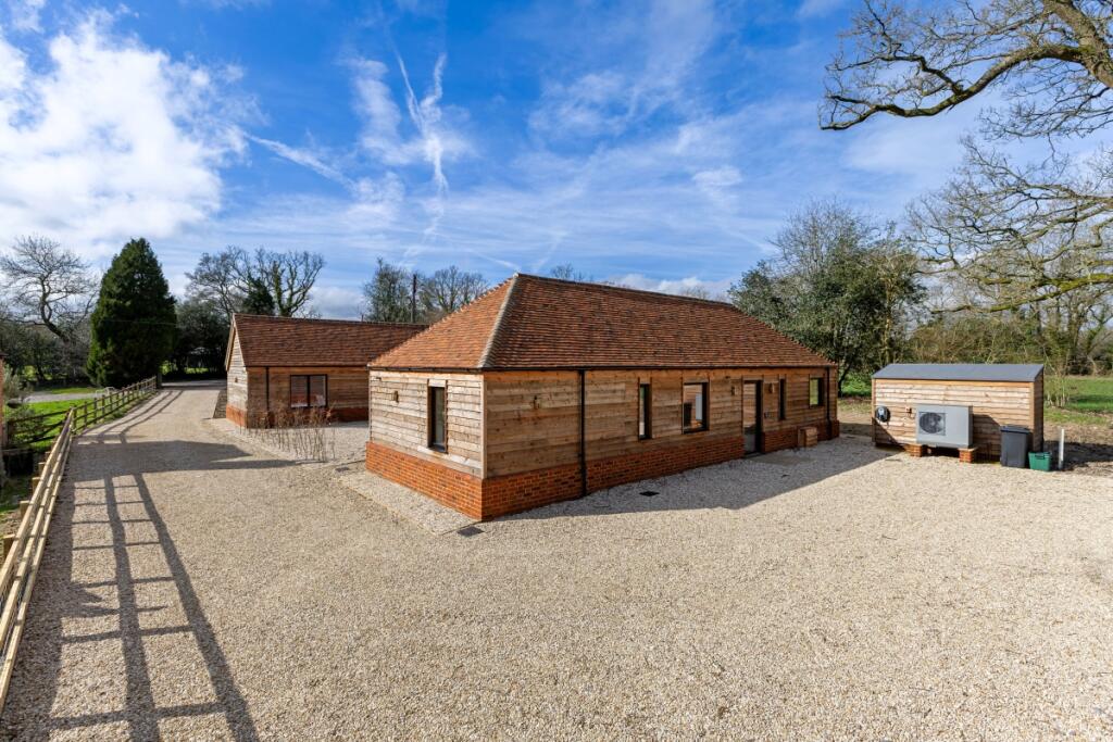 Main image of property: Inkpen RG20