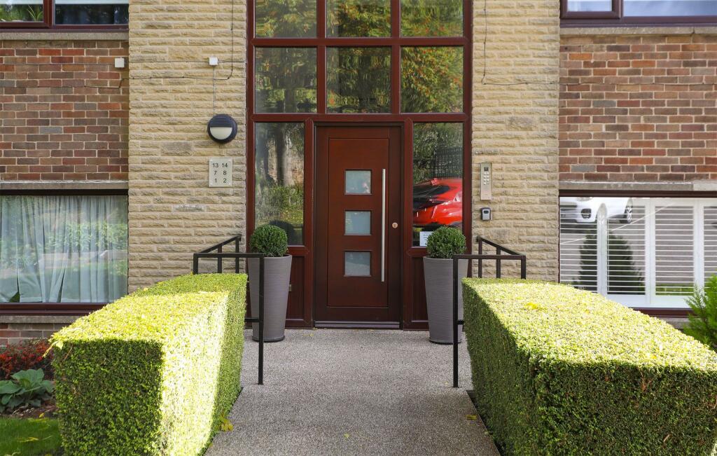 Apartment in Sheffield, Bents Green - View 5