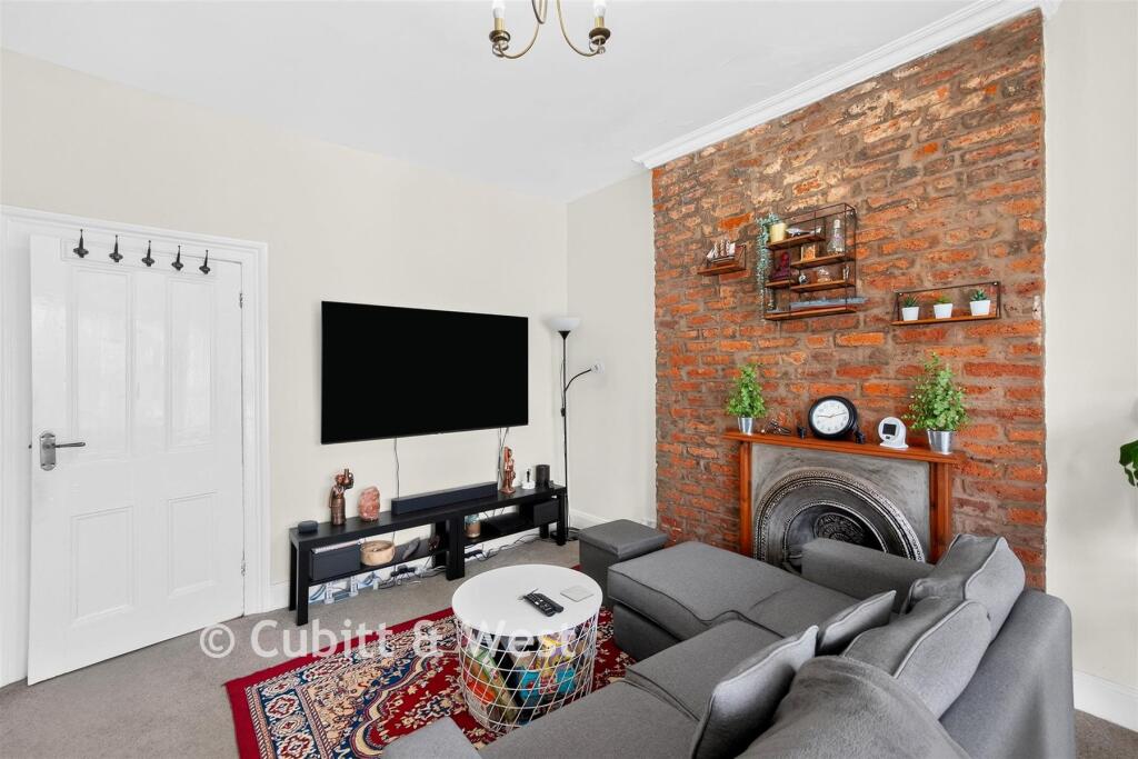 Apartment in Portsmouth, Southsea - View 4
