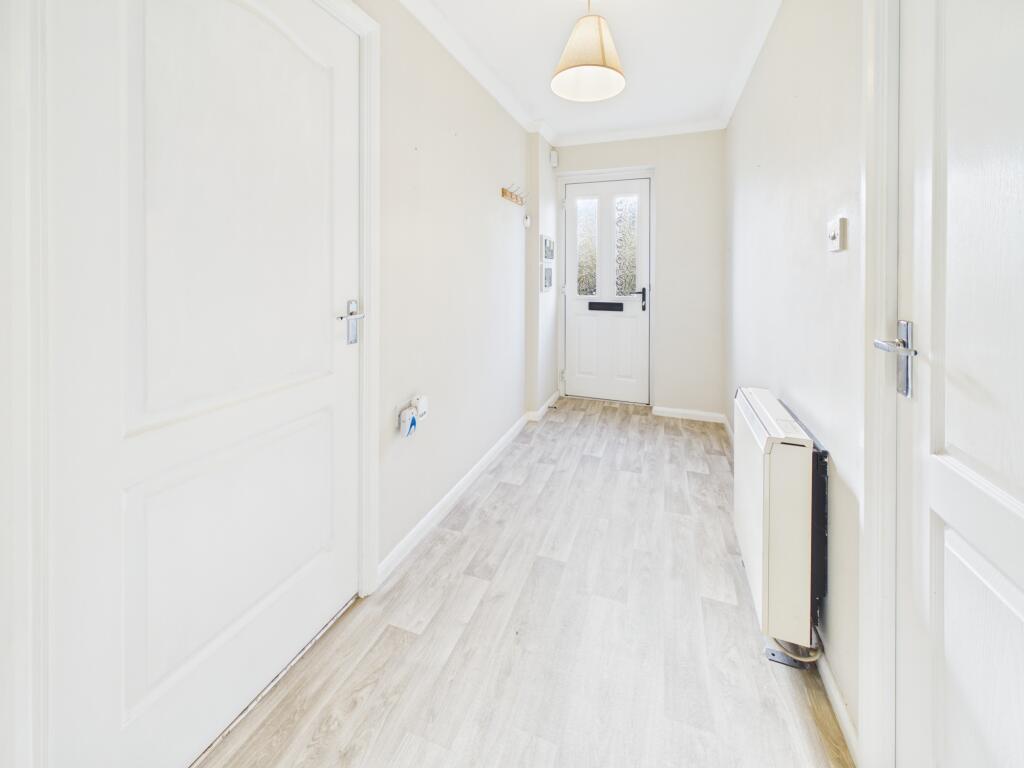 Meadowlark Grove, Oakwood photo 2