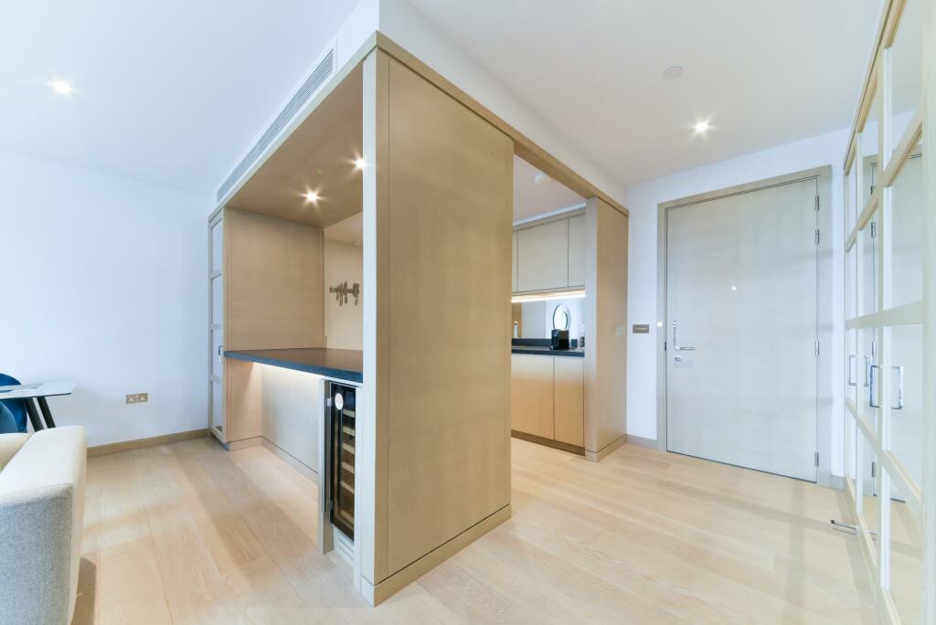 Apartment in London - View 5