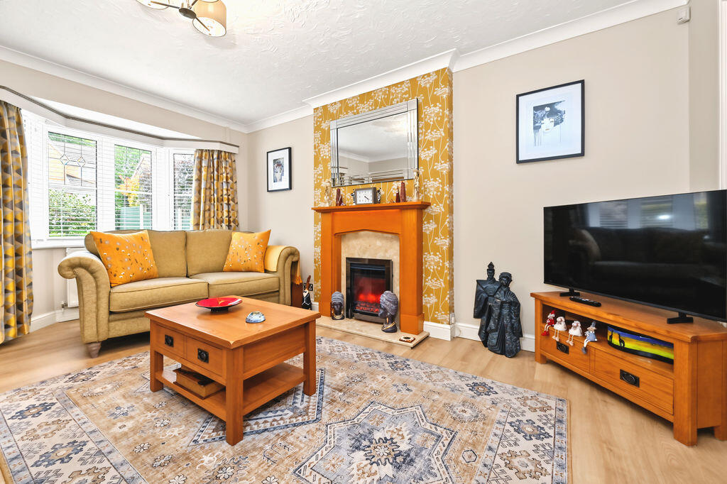 House in Stoke-on-Trent - More