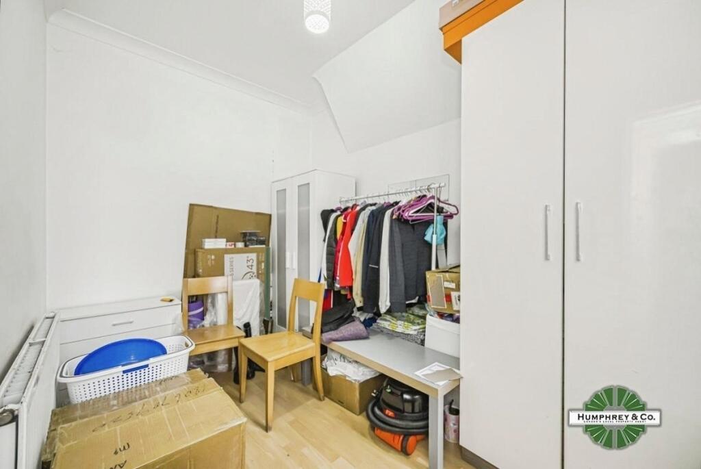 Apartment in London - View 5