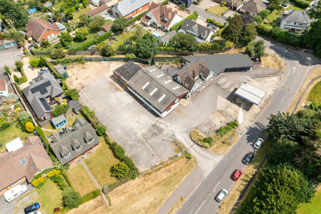 Wells Garage Ringwood_1.jpg
