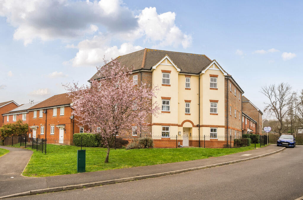 Main image of property: Woodland Walk, Aldershot, Hampshire, GU12