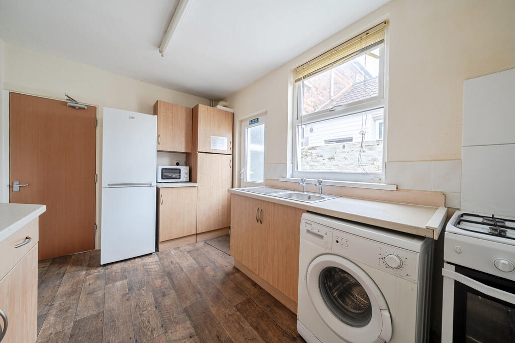 37, Jessie Road photo 3