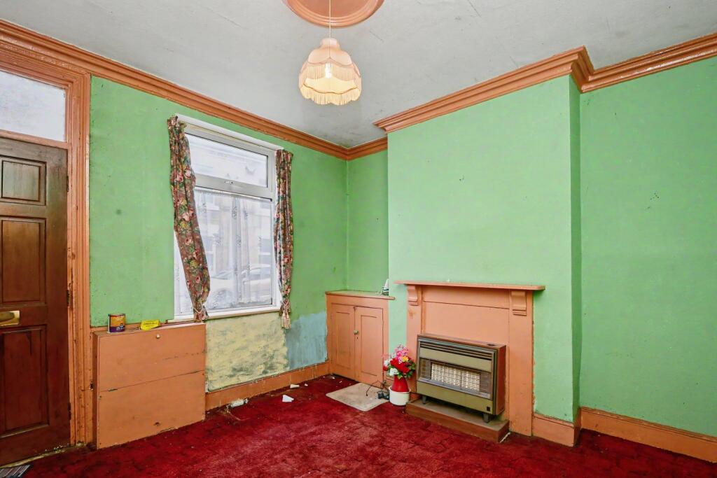 House in Gedling - More
