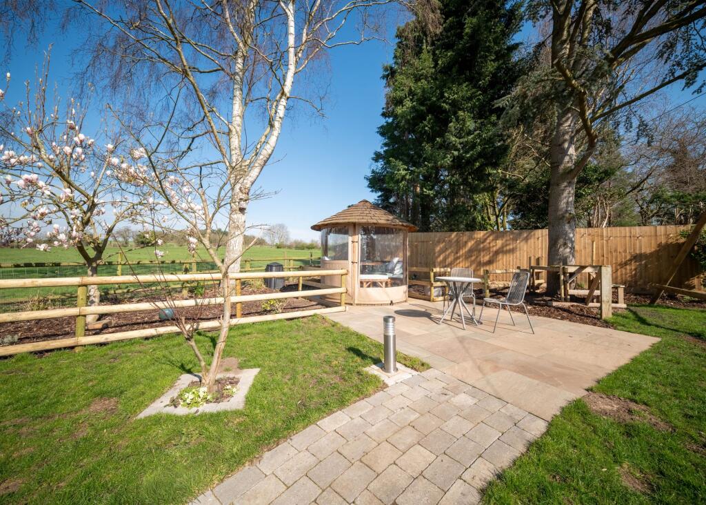 House in Rushcliffe, West Leake - View 3