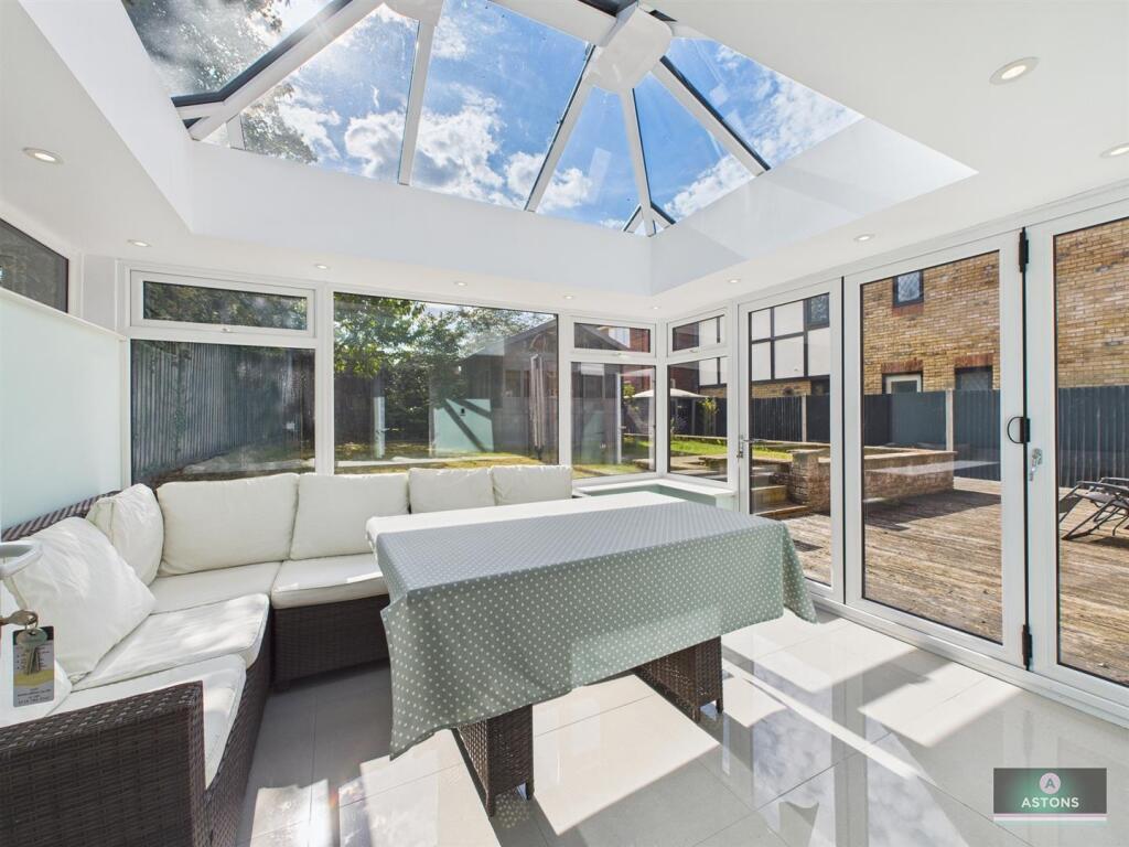 4-bed detached on Moorland Road, Maidenbower, £670,000