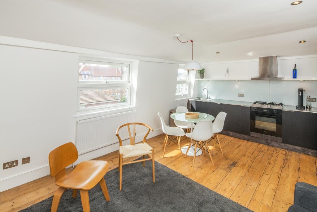 Apartment in London - More
