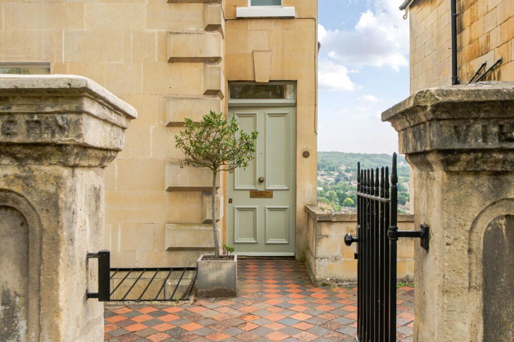 House in Bath - View 5