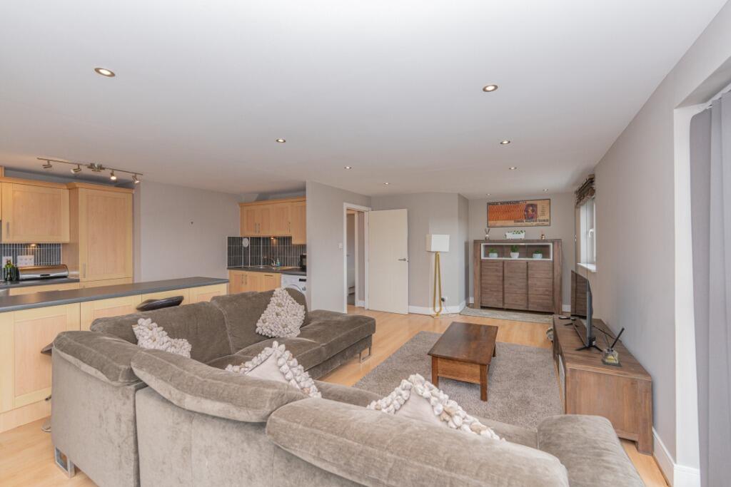 Apartment in Edinburgh, Moat, Hutchison/Chesser - More