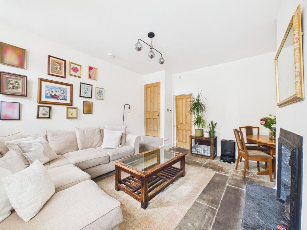 House in Wakefield - View 4