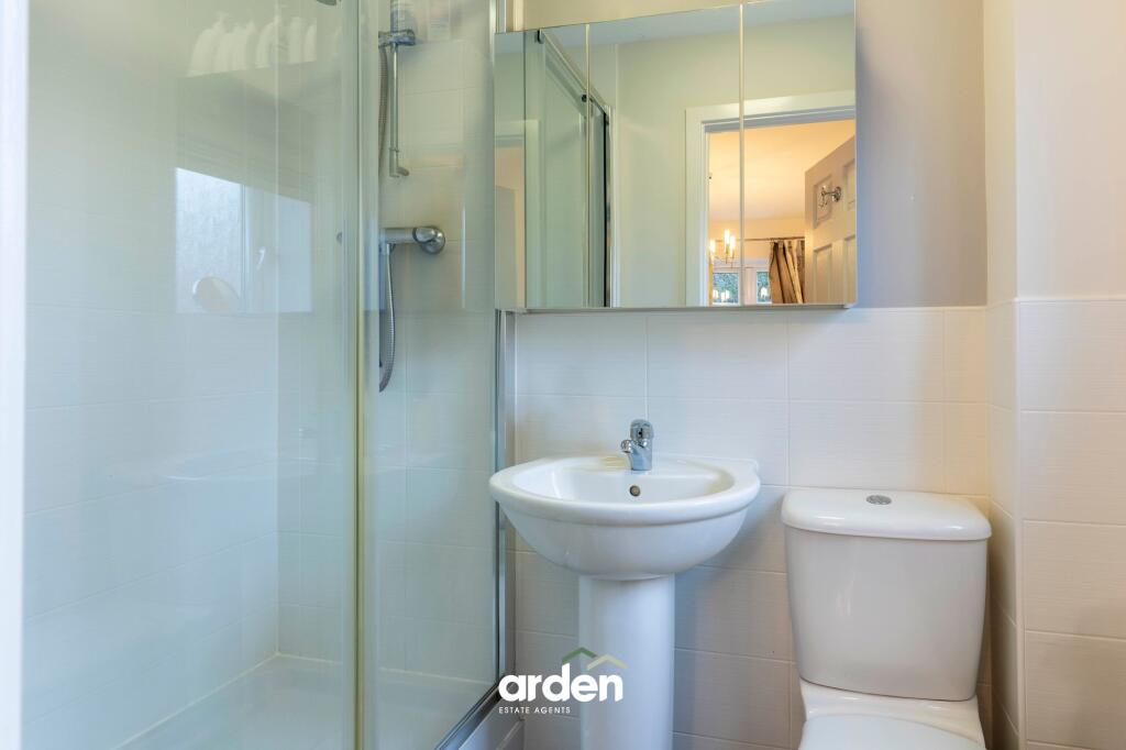 House in Bromsgrove, Alvechurch - More