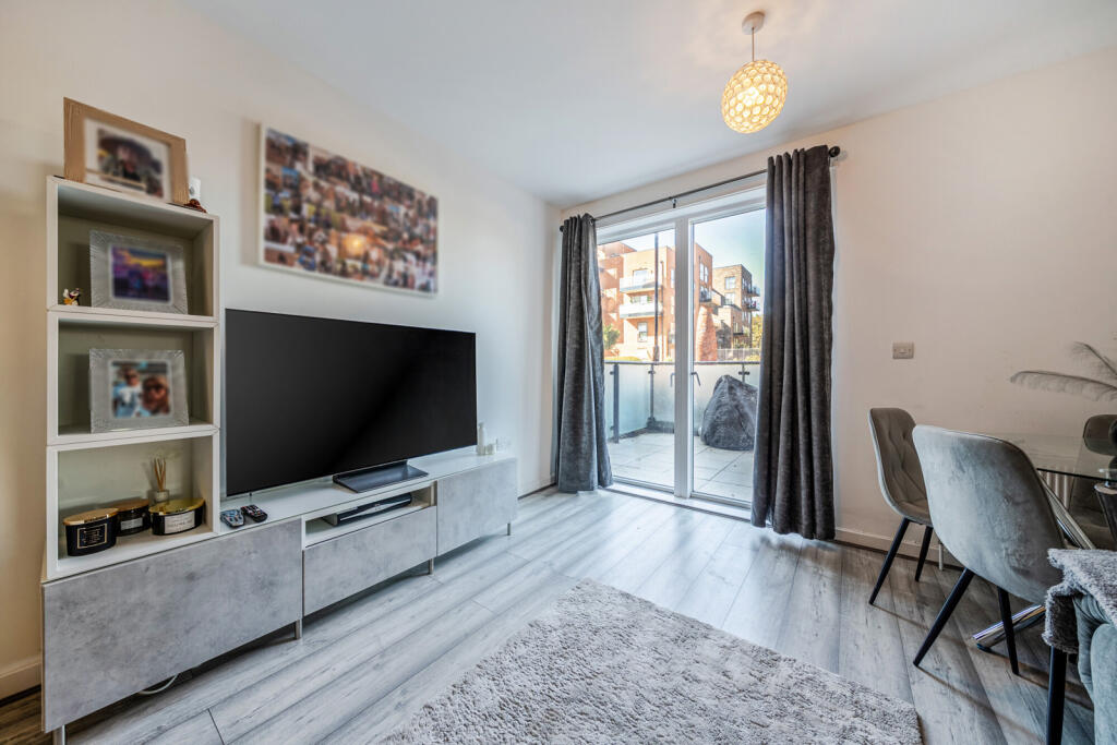 Apartment in London - View 5