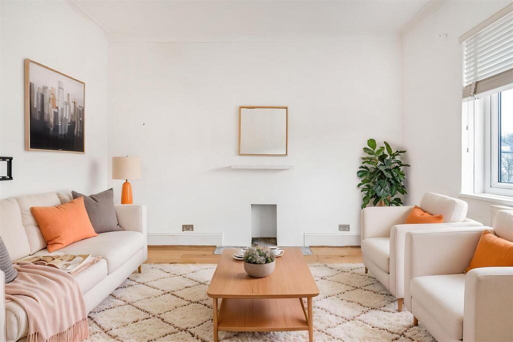 Apartment in Sutton - View 3