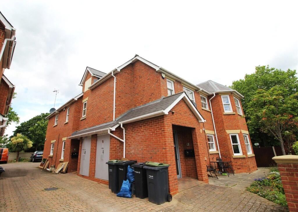 Main image of property: Dashwood Road, Gravesend, Kent, DA11