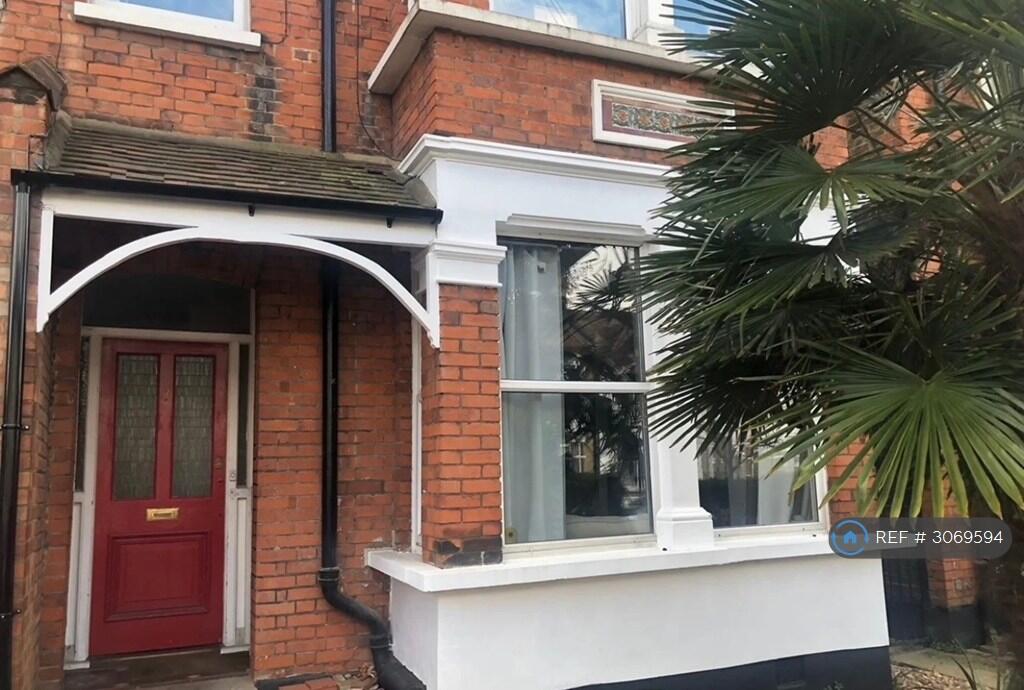 Apartment in London - View 2