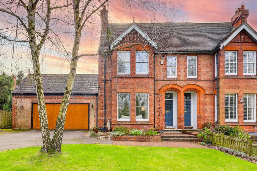 Main image of property: Cropwell Road, Radcliffe-On-Trent, NG12