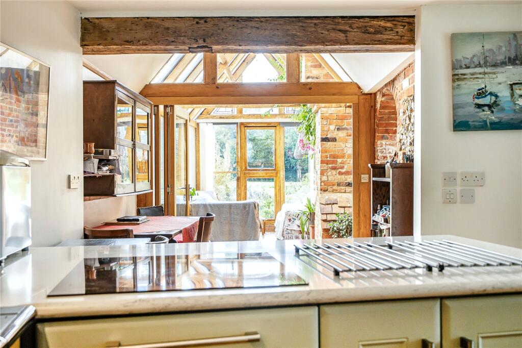 House in Southampton - View 4