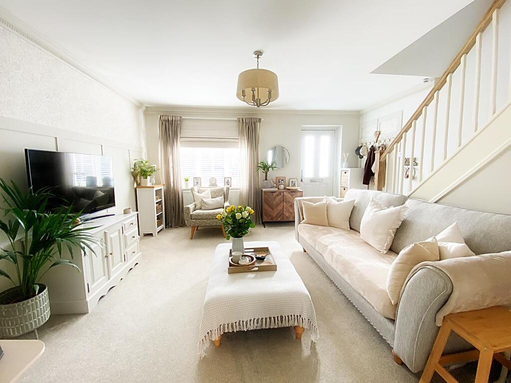 House in North Tyneside, New York - More