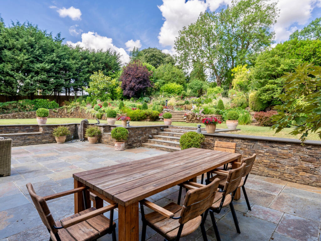 Main image of property: High Street, Eggington, LU7