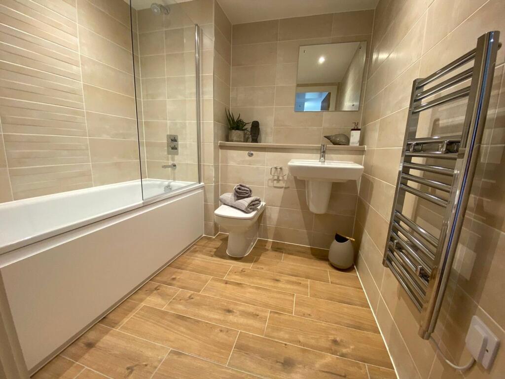 Apartment in Manchester - More