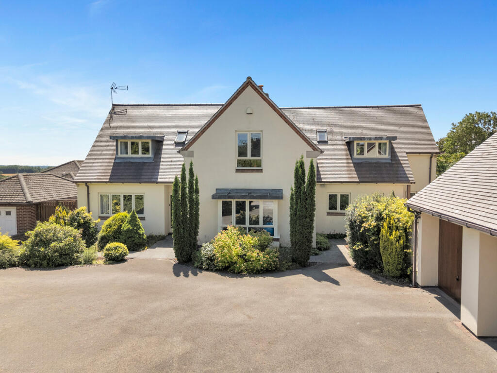 Main image of property: Flax Lane, Twycross Atherstone, CV9 3SB