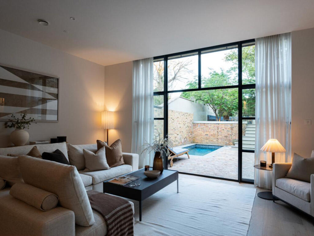 Main image of property: Gordon Road, London, W5