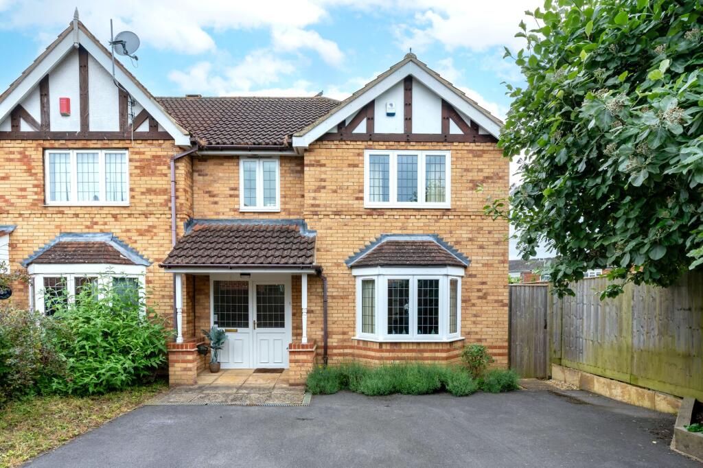 Main image of property: East Field Close, Headington, OX3