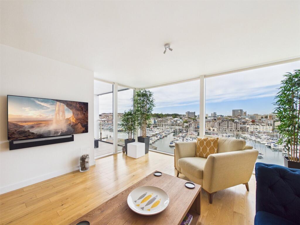 Apartment in Plymouth - View 3