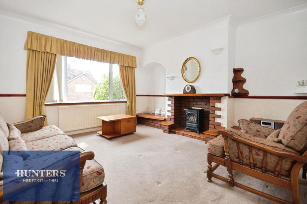 House in Chesterfield, Loundsley Green - View 4