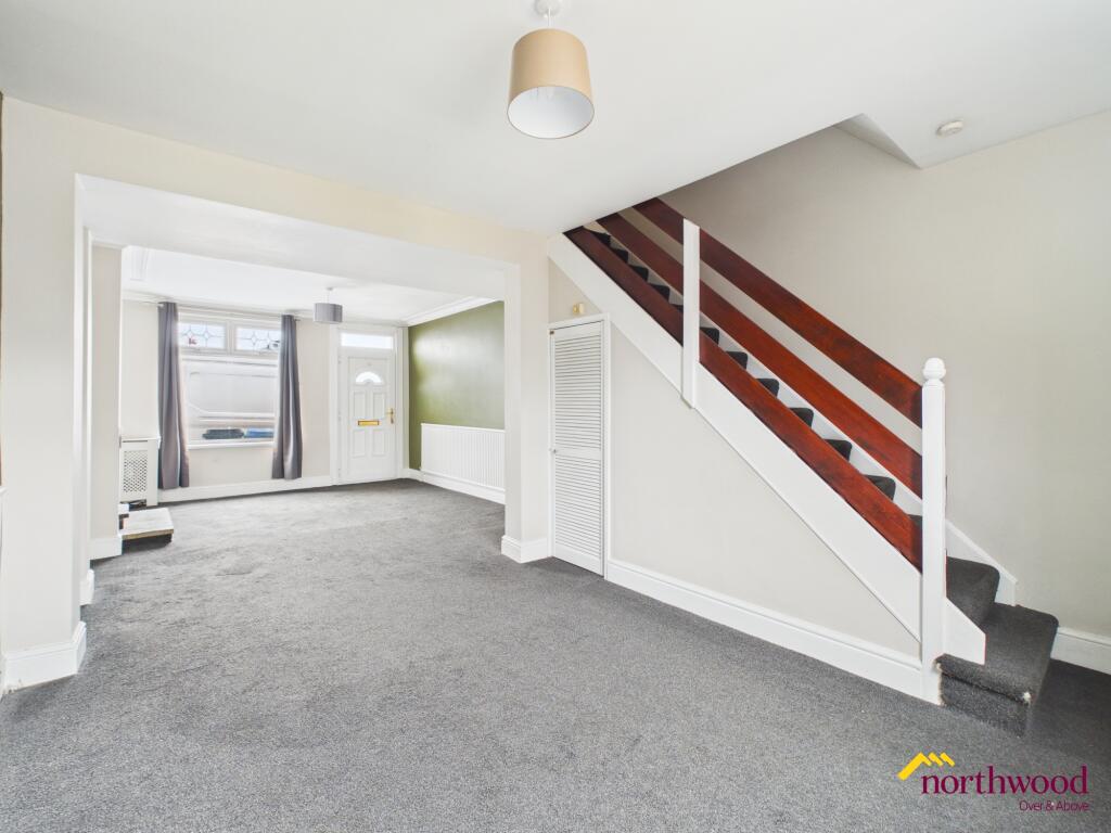 House in Stoke-on-Trent - More